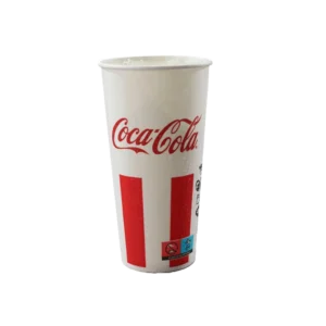 Čaša gaziranog bezalkoholnog pića sprite od 0,5 l u kfc pakovanju.