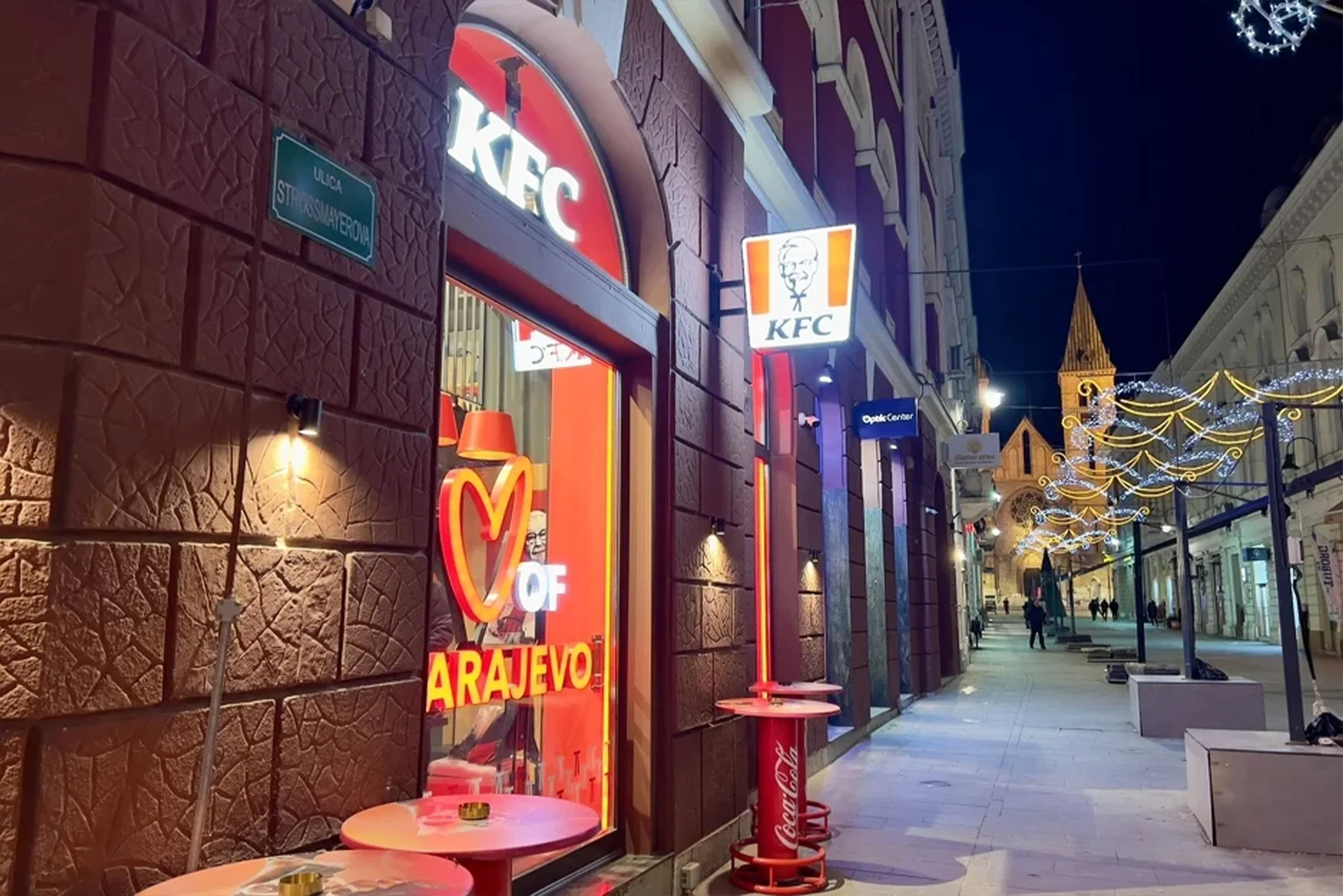 kfc restoran u strossmayerovoj ulici u sarajevu noću